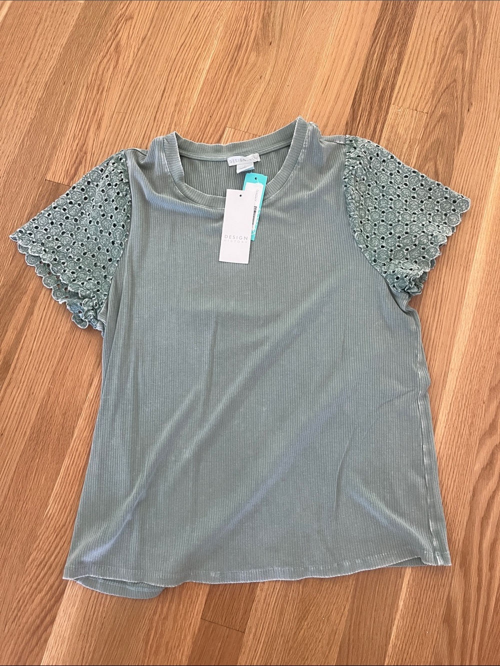 Design Lab Lord & Taylor Sage Green Ribbed Top with Lace Sleeves